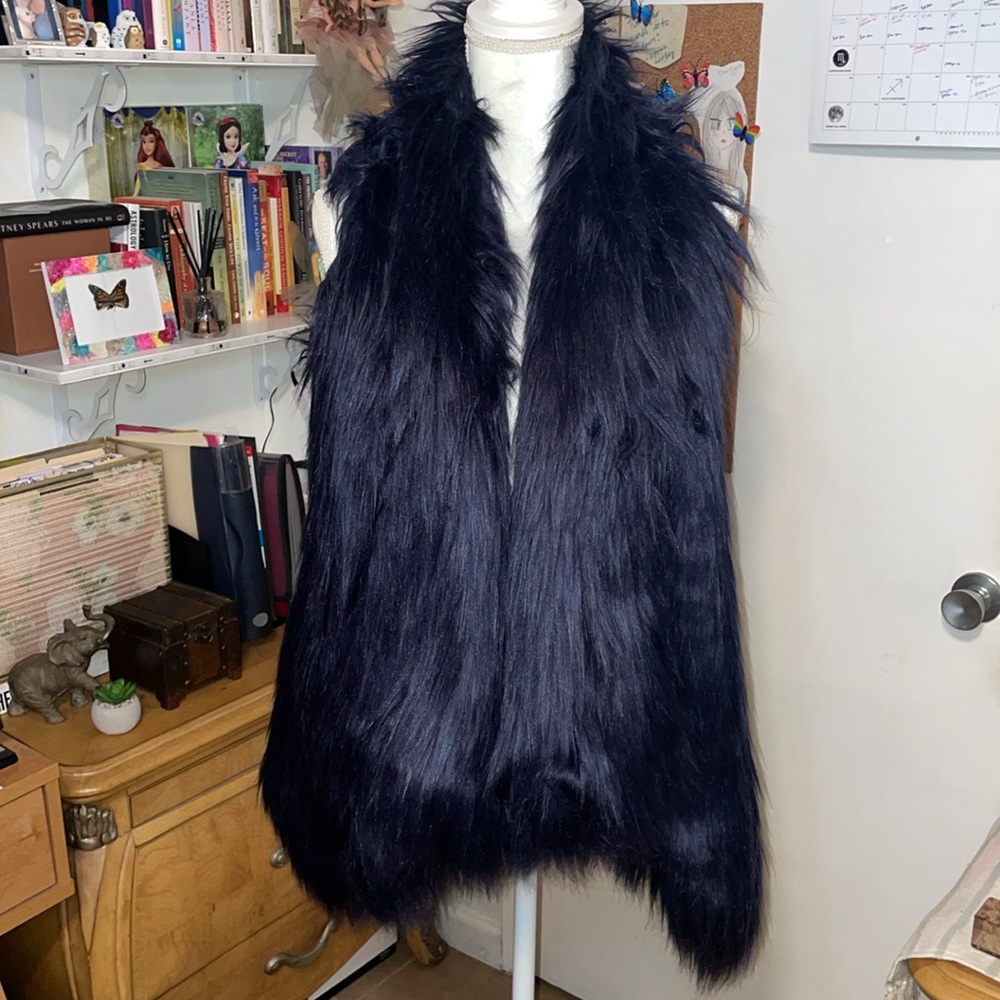 Faux Fur Vest 💜✨